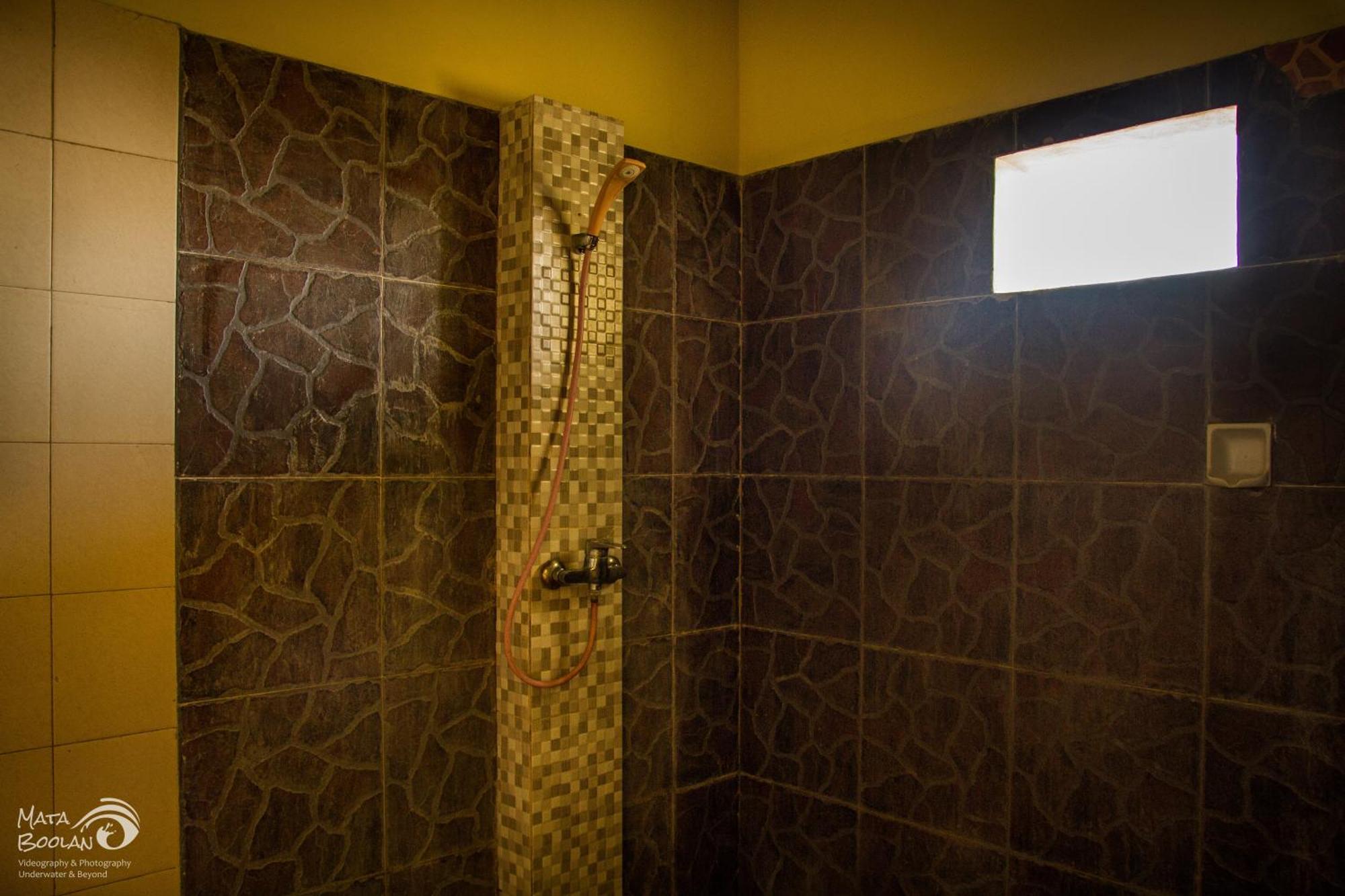 Beten Waru Bungalow And Restaurant Amed  Room photo